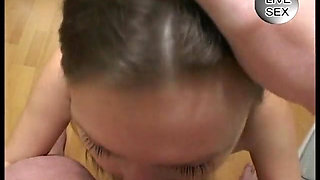 Sexy brunette pleasure her fucker with amazing blowjob