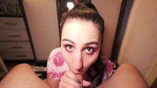 Jaw-dropping Web cam Gal Taunts and Inhales Man meat POINT OF VIEW Macro shot