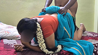 Hot Body Cheating Desi Aunty in Saree Blouse