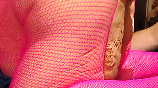 Pretty in Pink Fucking Machine Making Her 07ssy Stink