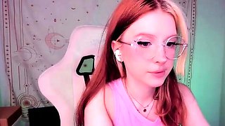 Amateur Webcam Teen Masturbates And Teases