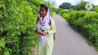 Desi Bhabhi College Girl Outdoor Sex - Permi Pooja Hot Boobs Sucking in Public Jungle