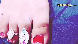 Amateur Soni bhabhi enjoying solo masturbation with cucumber