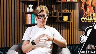 Come-hither Romi Rain at hd clip