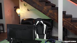 RoommatesTightSnatch69 1 - Arousing Girls Game