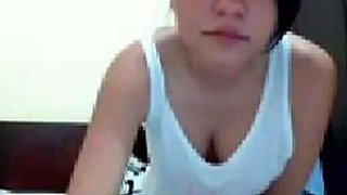 Filipina Webcam Girl Fingering Herself