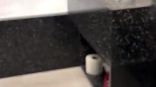 Amateur fat slut getting her wet pussy