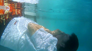 Handsome Harry and Sex Big Beauty Nurse Vicki Do Some Under Water Exercises!