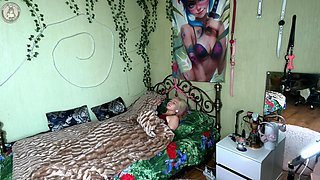 Funny Public Nudity & Desperate Hide and Seek Comedy! Locked Door to Hotel Room Mr Bean Style Hotel Chaos