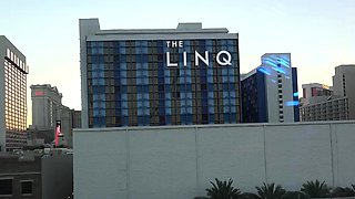 Fatty girl who loves big cocks warms up for a hardcore sex