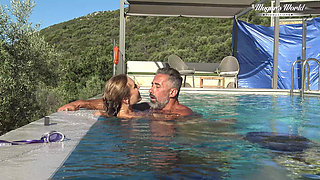 Behind the Scenes of All Natural MILF Julia North Underwater Soft in the Pool