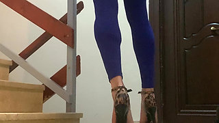 the Pizza delivery guy was shocked.this naked welcome changed everything