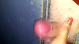 Svenska Hustruns Glory Hole Handjob
