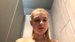 Extreme Squirting and Fucking with Big Dildo in the Changing Room