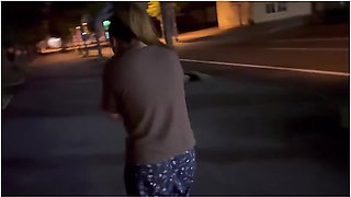 A Night Walk While Putting A Remote Control Vibrator On My Japanese Girlfriend My First Toilet Sex