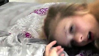 Deutscher Amateur-Blondine-Blowjob und Doggystyle mit Sperma