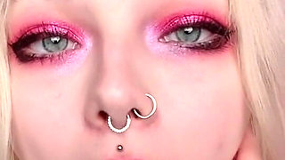 Does That Makes You Wanna Feel My Lips Around Your Dick?