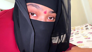 Big Ass Moroccan Hot Muslim 20 Year Old Single Girl Is so Hot on Bed Now She Want Fuck From Stranger