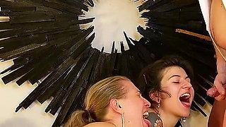 Divas Passion Christmas Dream - the Cumshot