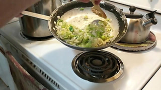 Cum Cooked 3 Leek Chili with Oil Handjob