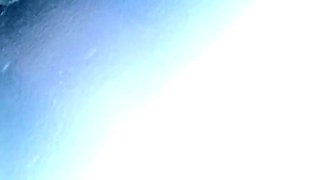 Svenska Hustruns Glory Hole Handjob