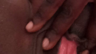 Making pussy cum alone