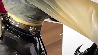 Ava Fetish-art Puts Perv in the Pussy Smell Hood