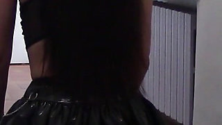 MILF with Perfect Body, Pantyhose, and Heels Gives a Blowjob