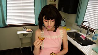 -ManyVids- Tweetney - Cheating Wife Tries To Make It Up To