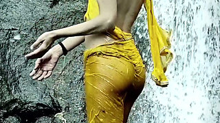 The Desi Girl From the Street Took off Her Saree and Eshal the Bad Teacher