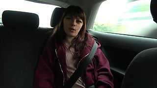 Lily, 25, loves the unusual! - Jacquie et Michel TV