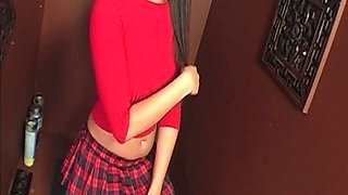 Brunette MILF Sucks Throbbing Cock Through Gloryhole