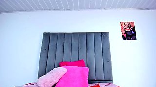 Brunette Couch Webcam Solo Fun Masturbating