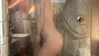 Blonde Seductress Shines in Intimate Homemade Passion Play