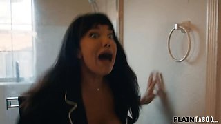 Little Puck and Isiah Maxwell Pound the Ghost Out of the House in a Wild Cuckold Session
