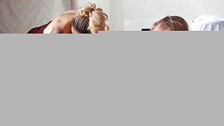 Ivy Wolfes Lesbian Cunnilingus