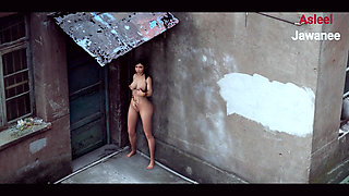 Desi Young Girl Fingered Her Pussy Outside Her House