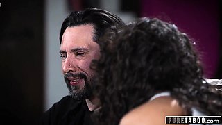 Victoria Voxxx captivates with daring passion in thrilling Latina blackmail play