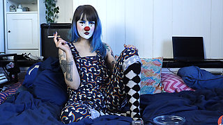 Hairy Clown Smokes