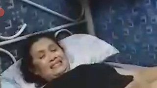 Assy squeeze my dick on missionary and hard fuck to her pussy .and she said she's virgin  she feels good so tight