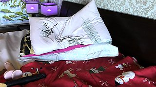 Amateur Big Titted Brunette Get Fucked On The Couch