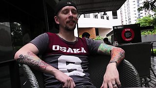 Tiny Thai teen picked up at coffee place