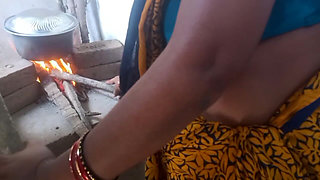 Very Hot Sex Indian Cooks Aunty