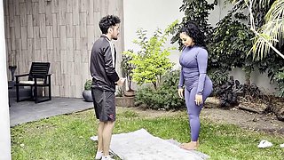 Mature Gali Diva Yoga Big Butt