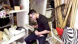 Mom XXX featuring Ania Kinski's eating pussy video