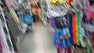 Balloon Shop Tour: Admiring Giant Balloons, Shiny Latex & Sensory Teasing