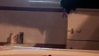 Amateur Foot Fetish Girlfriend Sucks and gives a Footjob